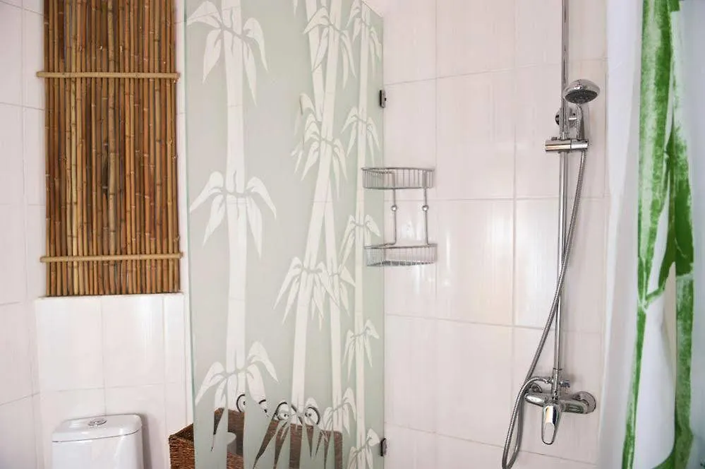 2 Friends Beach Hotel Entebbe 4*,  Uganda