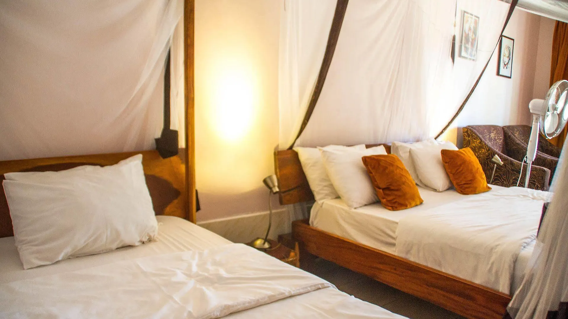 2 Friends Beach Hotel Entebbe Resort