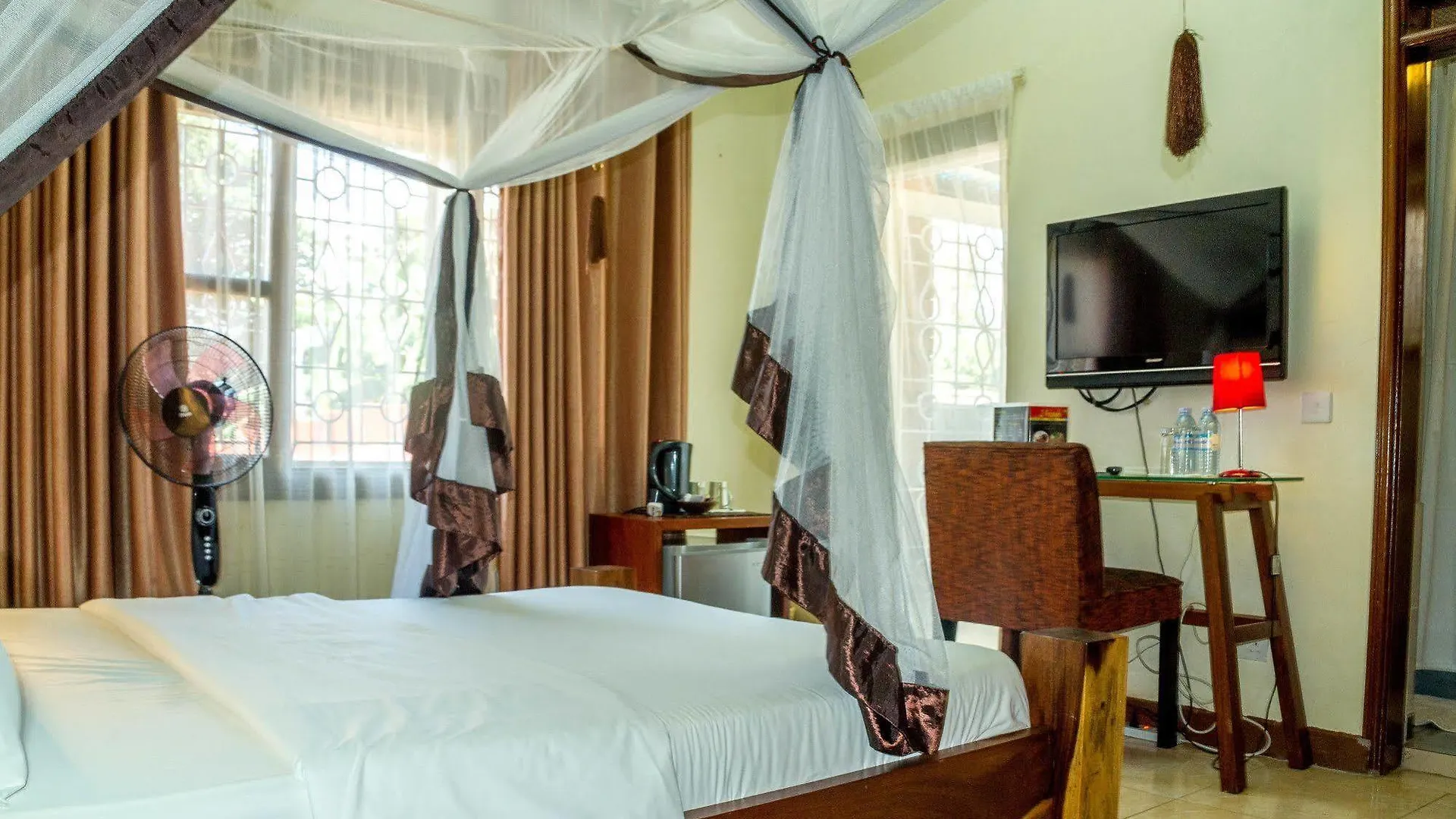 Resort 2 Friends Beach Hotel Entebbe